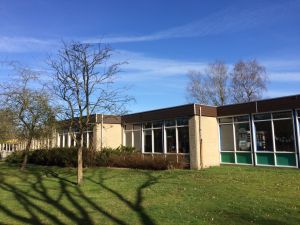 Foto 1 van het album Renovatie daken CBS de Schutkampen Smilde